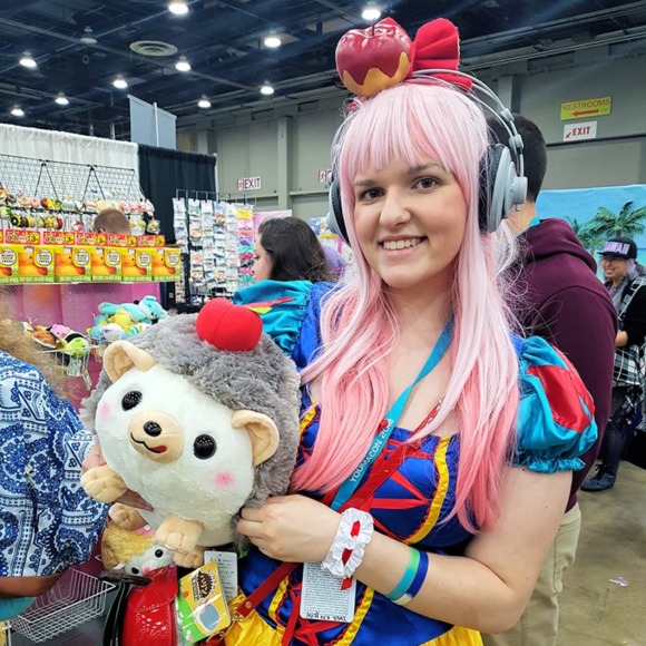 Meet your Posher, Mindy - Picture 1 of 1